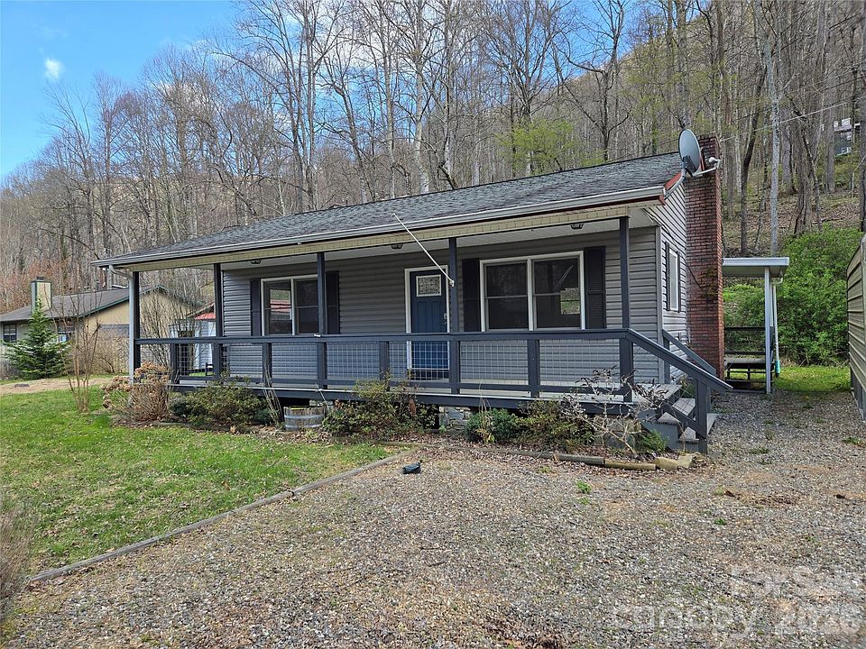 1st image of 17 Forest Dr