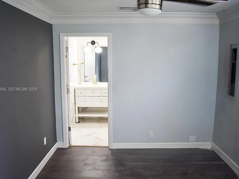 2218 N Harding St — Photo 86