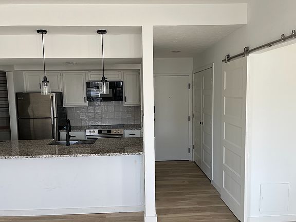 3rd image of 139 N 11th St APT 603