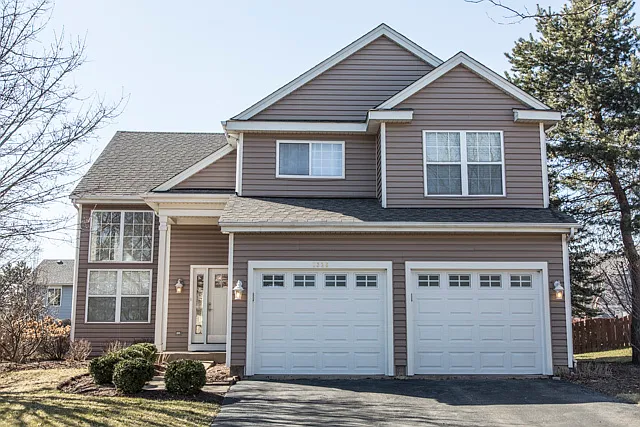 1326 Geneva Ln photo 1
