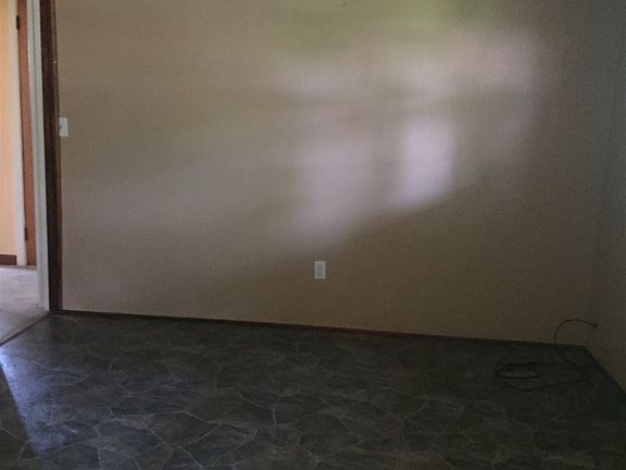 5th image of 217 Pine St