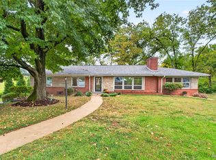 13 Spoede Hills Dr, Saint Louis, MO 63141