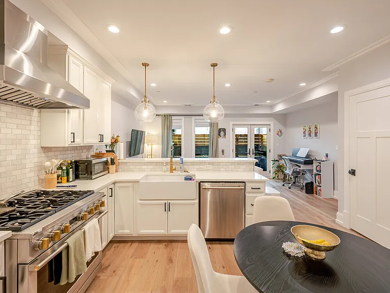 1320 Belmont St NW #1 — Photo 18