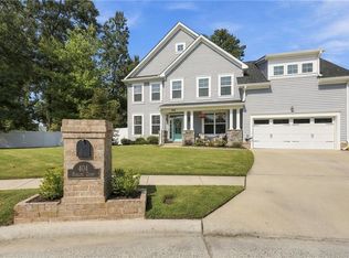404 Foxgate Ct, Chesapeake, VA 23322