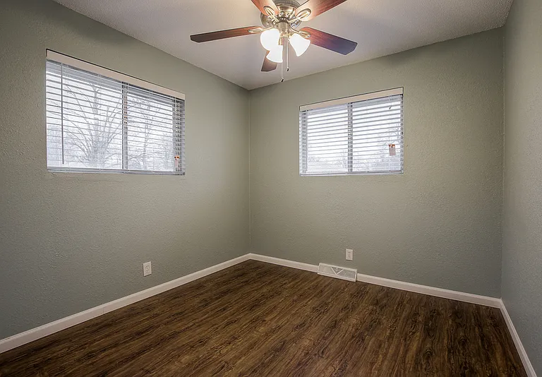 514 NE Corder St #B — Photo 16