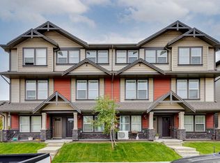 280 N Williamstown Close NW #302, Airdrie, AB T4B 4B6