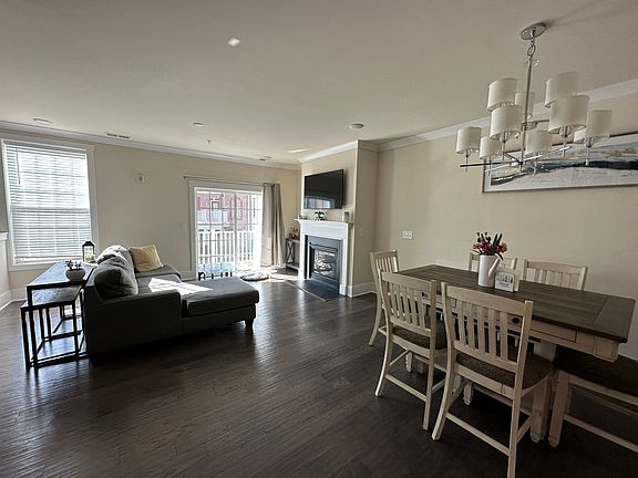 Open Living/Dining Area