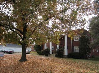 425 E. Grand & 933 S. Roanoke - Affordable, Convenient Off-Campus Housing!!, Springfield, MO 65806