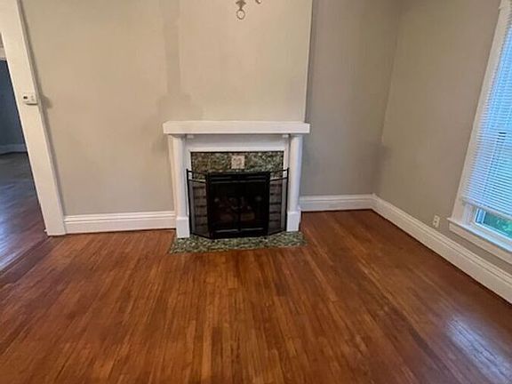 3rd image of 509 N Lexington Ave