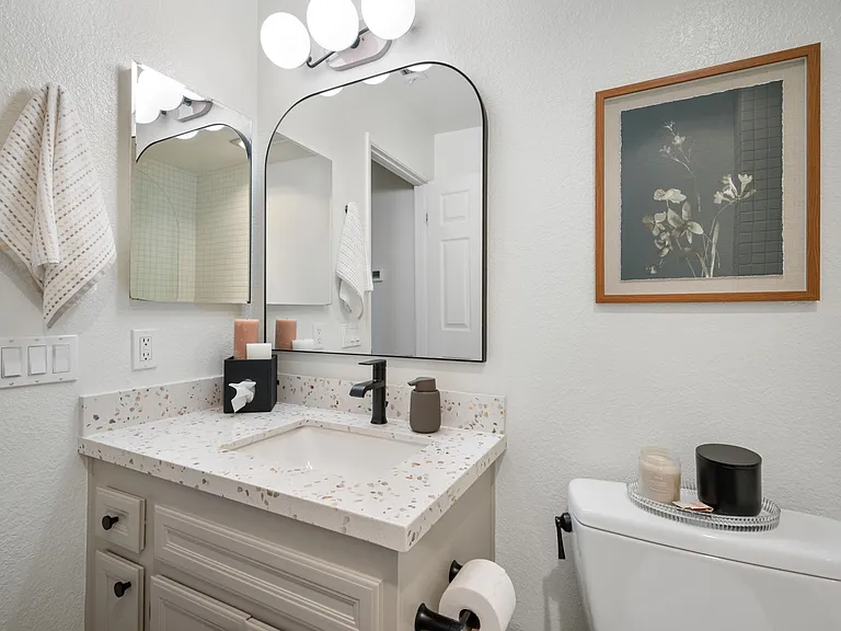 3821 Albatross St — Photo 31