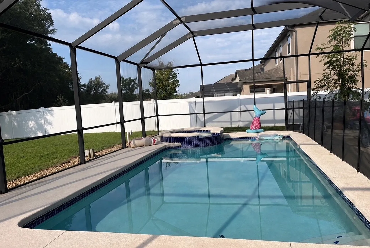 6 bed, 4.5 bath, 4146 sqft, $4,999 — Photo 3