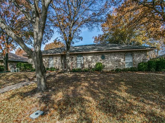 4th image of 1051 Oak Meadow Ln