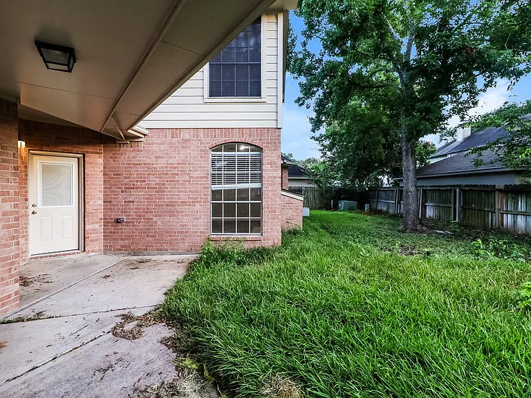 1423 Tilman Dr — Photo 16