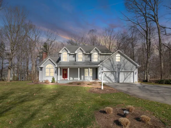 19 Cedar Ridge Drive, Hebron, CT 06248