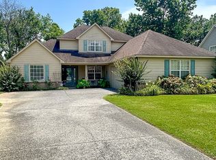 9861 Alexanders Ridge Dr, Olive Branch, MS 38654