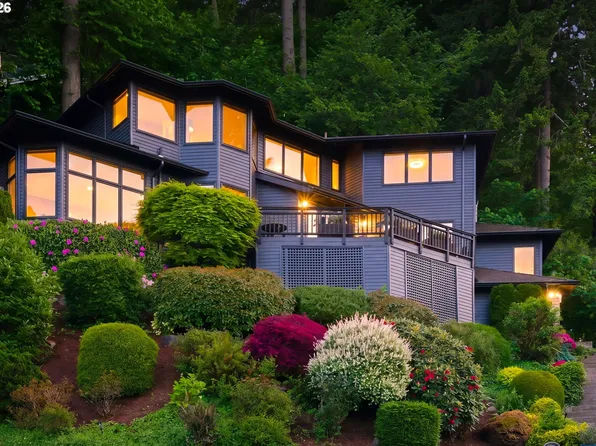 1520 Eastview Ct, Lake Oswego, OR 97034