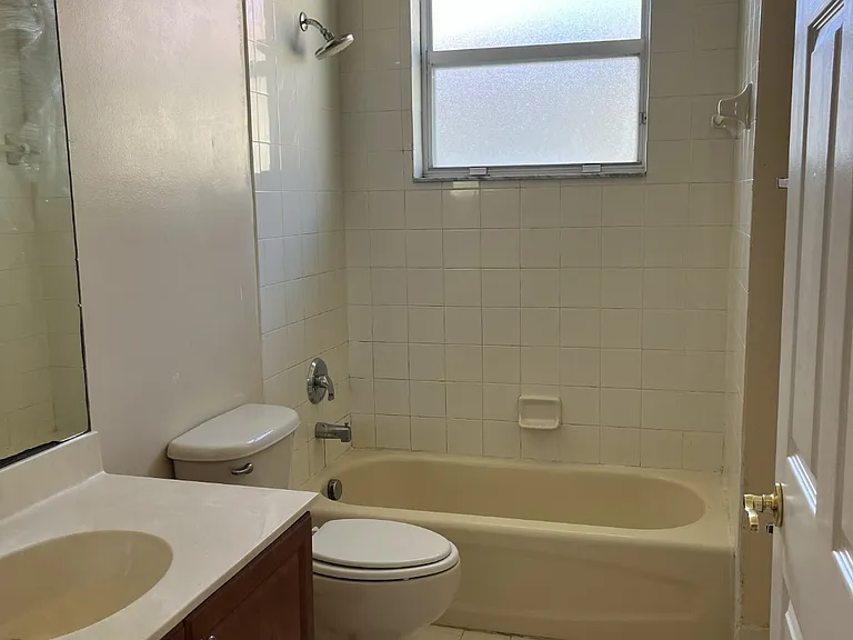 642 NW Stanford Ln — Photo 19