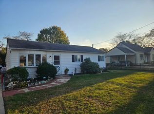174 Merrill St, Brentwood, NY 11717