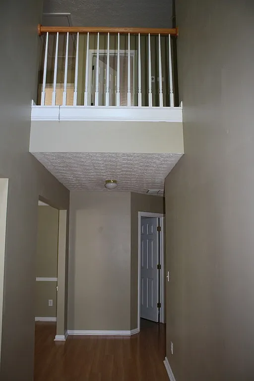4 bed, 2.5 bath, 2250 sqft, $2,495 — Photo 2