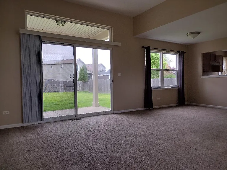 2159 Henning Pl — Photo 10