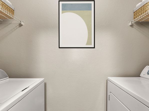 1290 N Ridge Blvd #2024