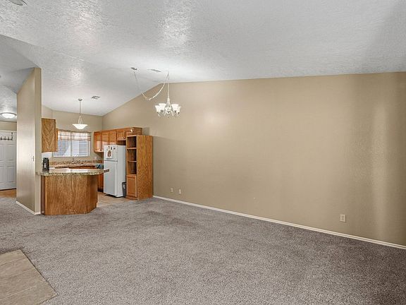 5th image of 631 Ridge Rim Way