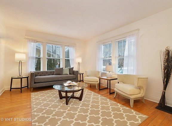 2nd image of 1465 Oakwood Ave