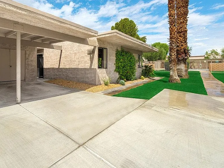 Carport