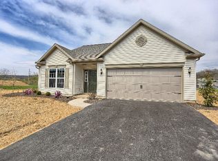 83 Exeter Ln, Lewistown, PA 17044