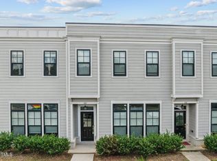 130 Philips Sq, Chapel Hill, NC 27516