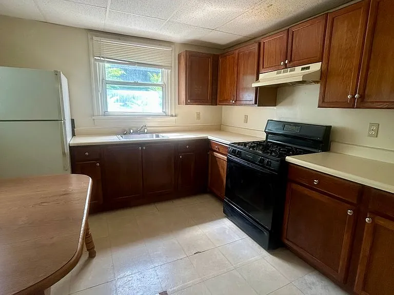 156 Frank S Brown Blvd — Photo 7