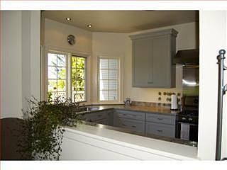 4th image of 44 Pinehurst Ln