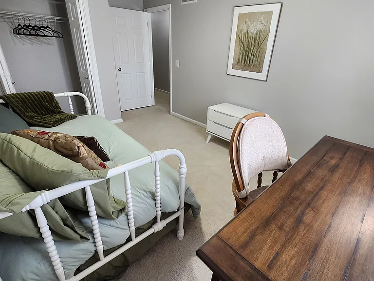 3rd bedroom- trundle- 2 twins. & desk area.