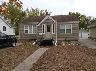 1144 11th St, Sheldon, IA 51201