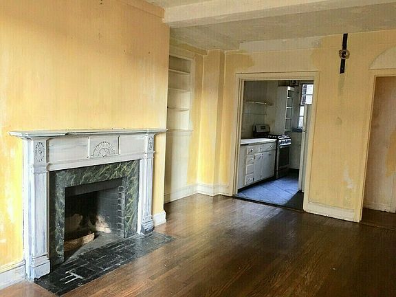 4th image of 10 Mitchell Pl APT 6G