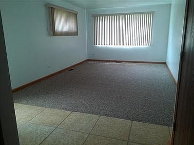 2nd image of 174 Paramount Dr