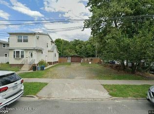 39 Eltingville Blvd, Staten Island, NY 10312
