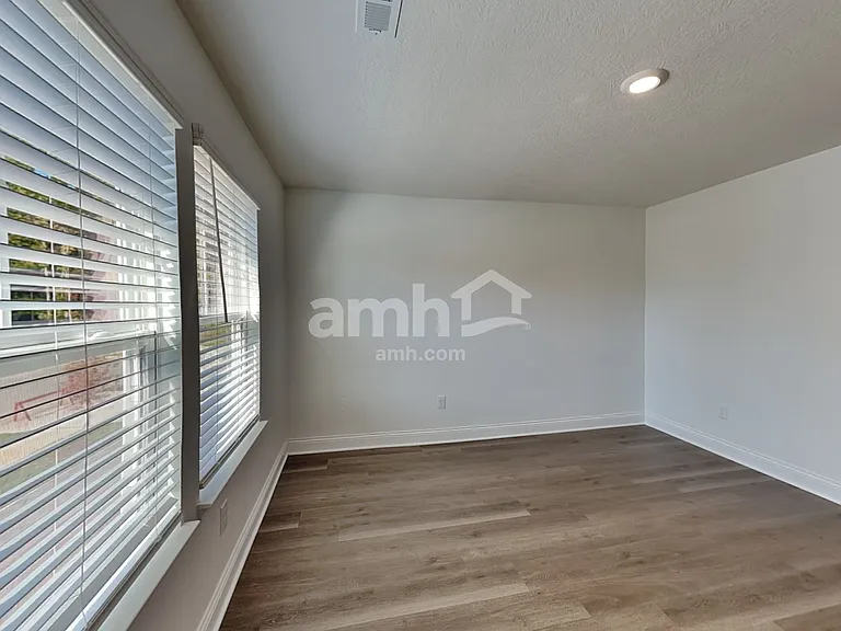 206 Rustic Barn Ct — Photo 15