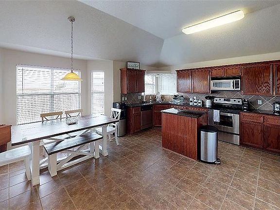 4th image of 4203 Mildred Ave