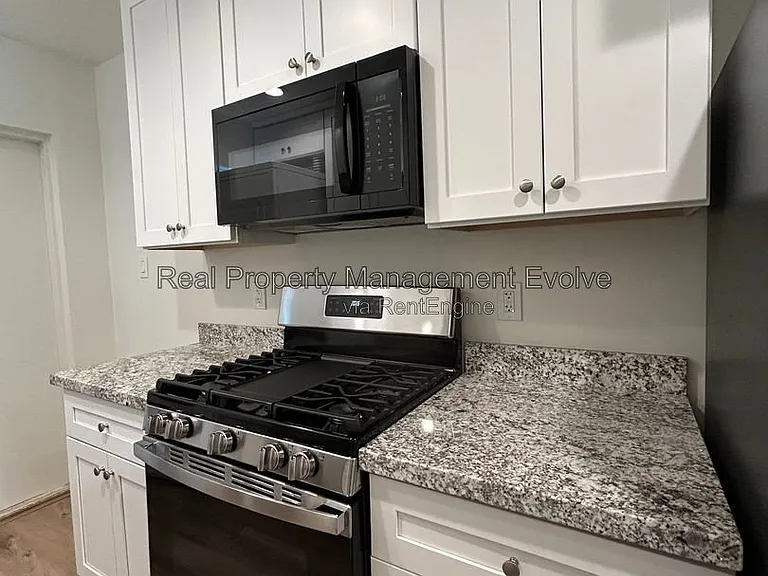 338 W Highland Ave #4 — Photo 7