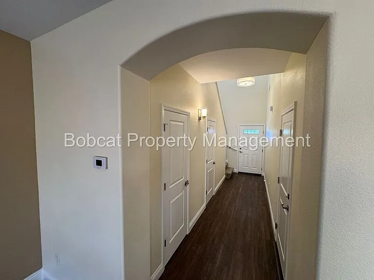 1226 Saltern Dr — Photo 10