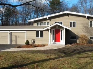 231 Davis Rd, Bedford, MA 01730