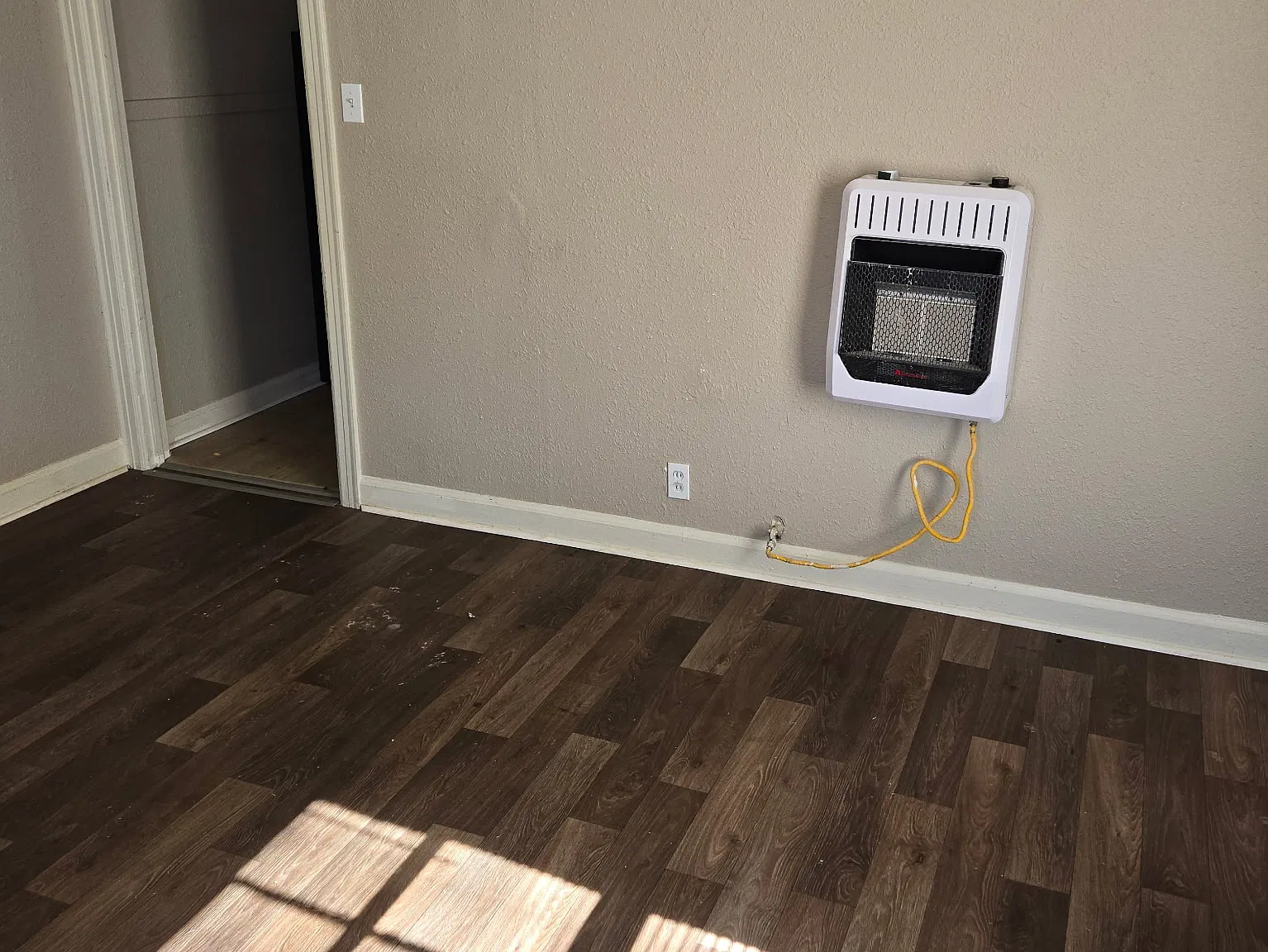 1518 Chandler - 1518 Chandler — Photo 4