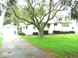 254 Plank Rd, Burlington, IL 60109