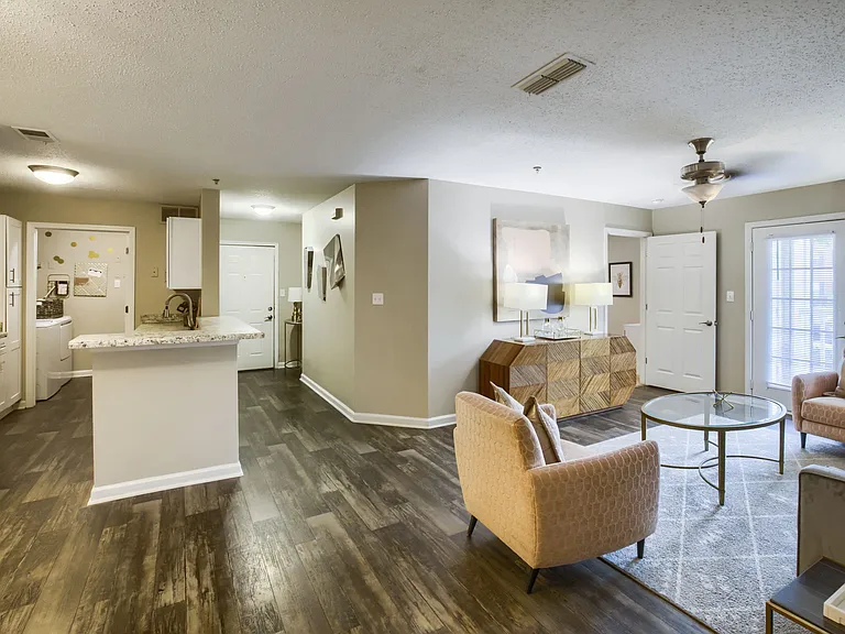 Azalea Ridge Apartments — Photo 8