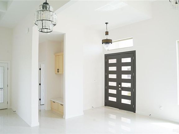 2nd image of 3006 Truman Ave