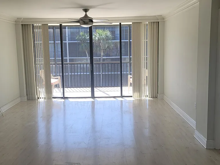 2424 N Federal Hwy #309 — Photo 11