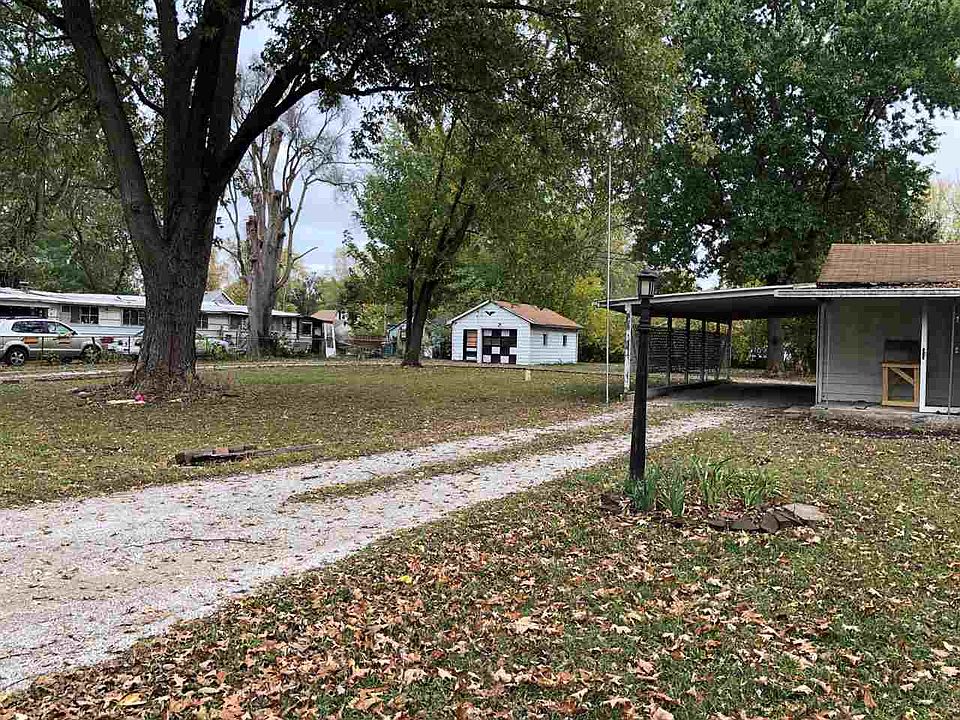 2nd image of 3116 S 9th 1/2 St