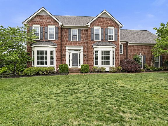 3rd image of 518 Averwater Ct