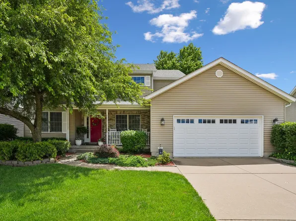 401 S 8th Ave, Eldridge, IA 52748